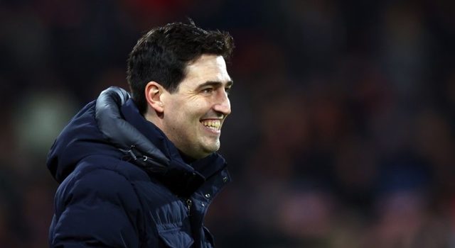 Andoni Iraola memimpin pekerjaan di Manchester United, dengan Tottenham juga tertarik: lapor