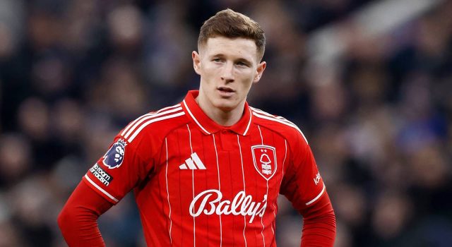 Man Utd mengadakan pembicaraan untuk menandatangani “DM terbaik di dunia”