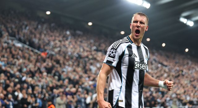 ‘Saya mendapat lebih banyak pekerjaan empat hari sebulan di ASDA dibandingkan saat pertama kali saya menandatangani kontrak dengan Darlington!’ Dan Burn mengungkapkan penurunan gaji yang dia alami ketika akhirnya menjadi pesepakbola profesional