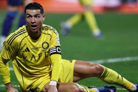 Man Utd mengadakan pembicaraan untuk penyerang senilai £87 juta yang mengingatkan Rooney pada Cristiano Ronaldo