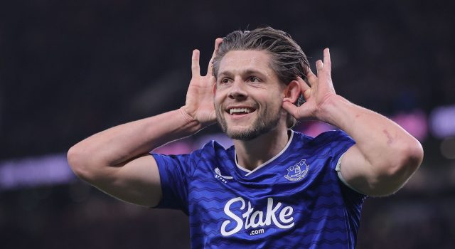 Apakah James Tarkowski fit untuk Everton akhir pekan ini?