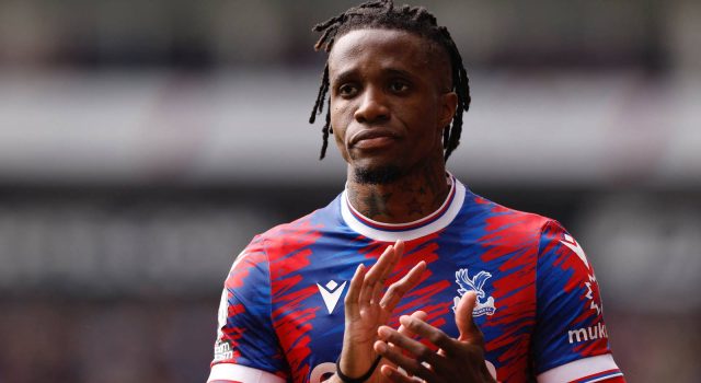 Wilfried Zaha yang baru dari Crystal Palace dapat mengakhiri karir Mateta di Selhurst Park