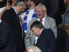 Sir Alex Ferguson dan Gary Neville memilih antara penggemar Celtic dan Rangers