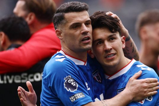 Le Bris bisa bin O’Nien dengan melepas bintang Sunderland yang lebih baik dari Xhaka