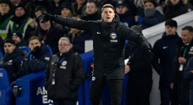 Manajer Brighton mengonfirmasi dia telah menanyakan tentang pemain Leeds menjelang musim panas