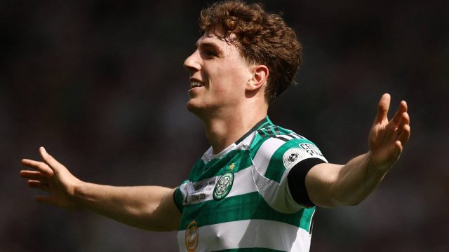 arne-engels-celtic-dunfermline.jpg