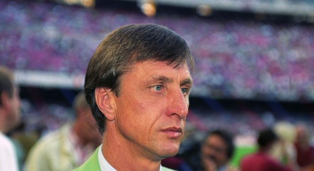 “Semuanya sudah siap bagi saya untuk bergabung dengan Barcelona asuhan Johan Cruyff, tapi ketika dia mengatakan dia mungkin akan pergi, saya malah bergabung dengan Inter” Youri Djorkaeff tentang alasan dia menolak kesempatan bekerja di bawah idolanya