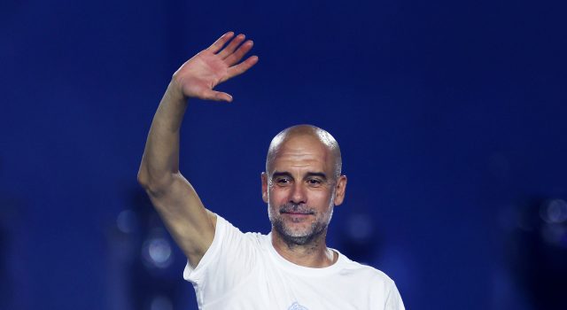 Manchester City melelang barang-barang kantor Pep Guardiola