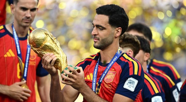 Mengapa pemenang Piala Dunia Mikel Merino akan khawatir jika Arsenal merekrut bintang senilai £80 juta