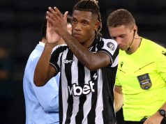 Newcastle memberikan dorongan dalam perlombaan untuk mengontrak Danilo setelah pembicaraan pembukaan