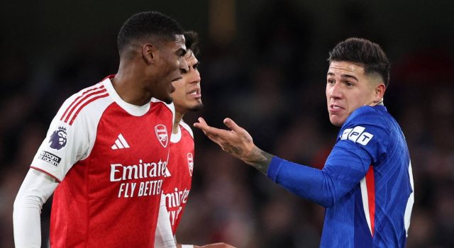 Arsenal mengincar bintang Chelsea Enzo Fernandez saat pernyataan Real Madrid membuka peluang lebar